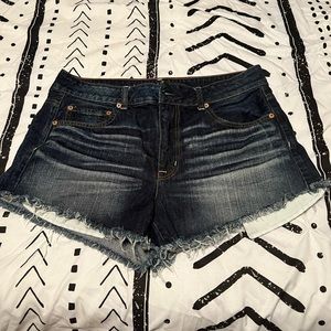 American Eagle Hi-rise festival shorts